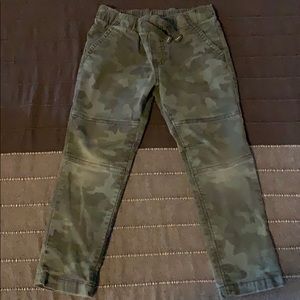 4T army green Cat and Jack pants